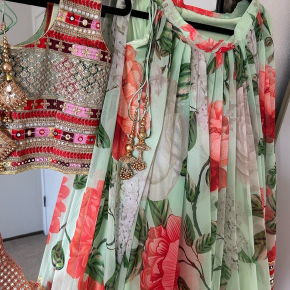 New - Beautiful three piece  green Floral Embroidered Lehenga Choli. - Picture 9 of 9